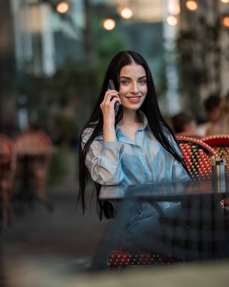 ליזה ברונטית מעסה כובשת בת 25 דוגמנית תל אביב