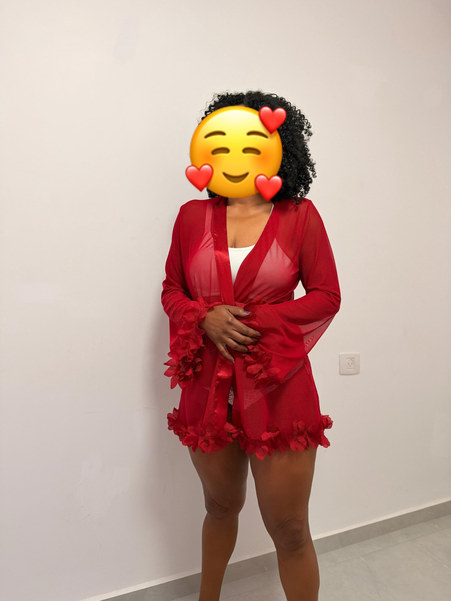 מארחת מכשפת בנתניה
